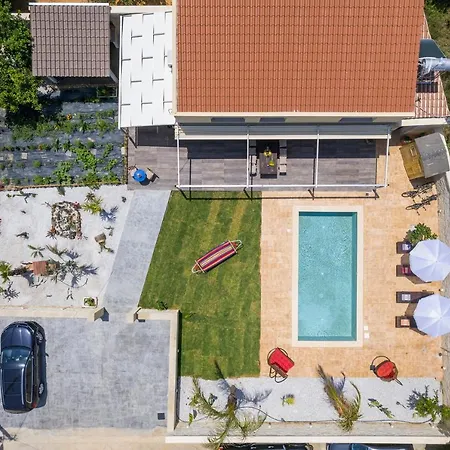 فيلة Garden Chania خانيا